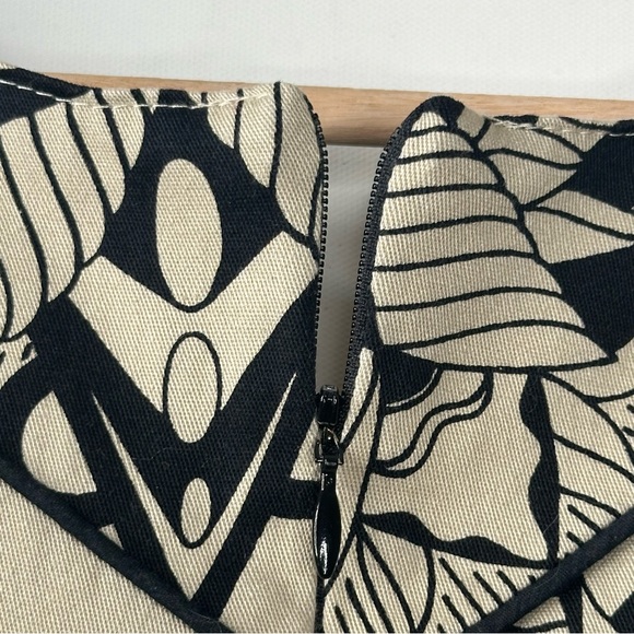 Nooworks Floral Dress Tan Black Cap Sleeves Stretch Pockets Back Zip - Picture 8 of 8